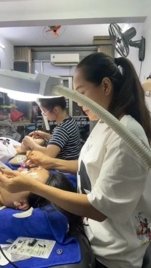 Đội ngũ kỹ thuật viên Gạo Beauty Tân Phú